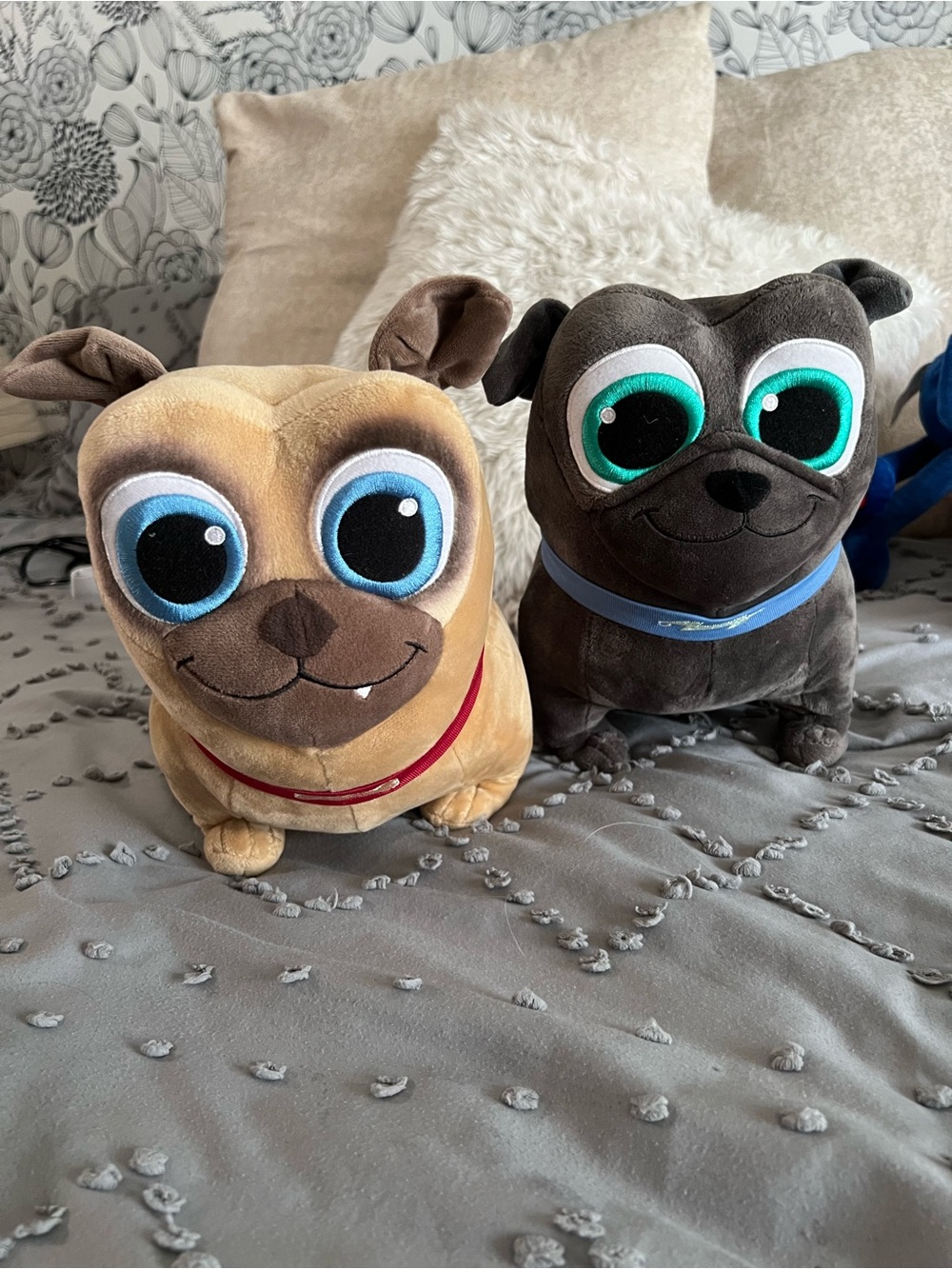Puppy Dog Pals Plush - Tan and Dark Gray Pug Plush with Big Eyes
